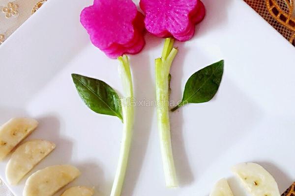 紫甘蓝汁泡白萝卜的做法图解6