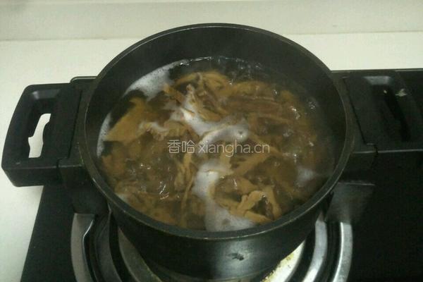 干笋炒腊肉的做法图解1