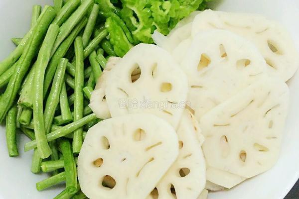 酸辣脆爽三样菜的做法图解1