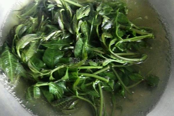 香椿拌豆腐的做法图解2