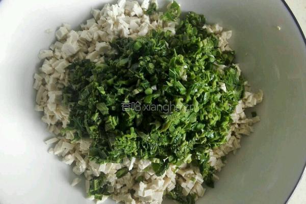 香椿拌豆腐的做法图解3