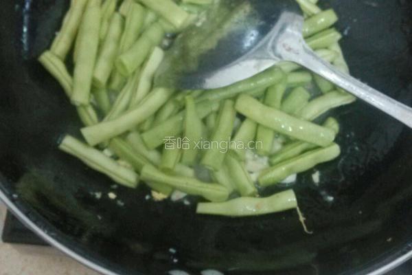 四季豆炒蛋的做法图解6