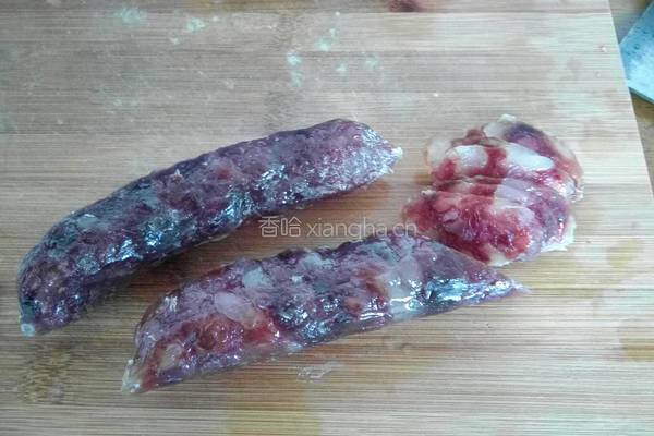腊肠蒸鸡蛋干的做法图解3