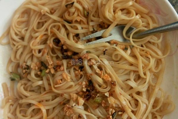 简易蒜子拌面的做法图解6