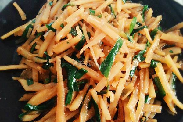 韭菜土豆丝的做法图解9