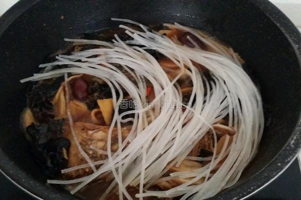 鲤鱼小炖的做法图解4