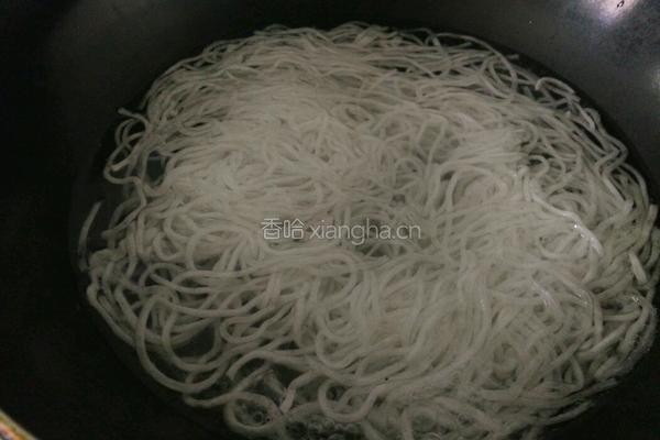 凉拌土豆丝的做法图解1