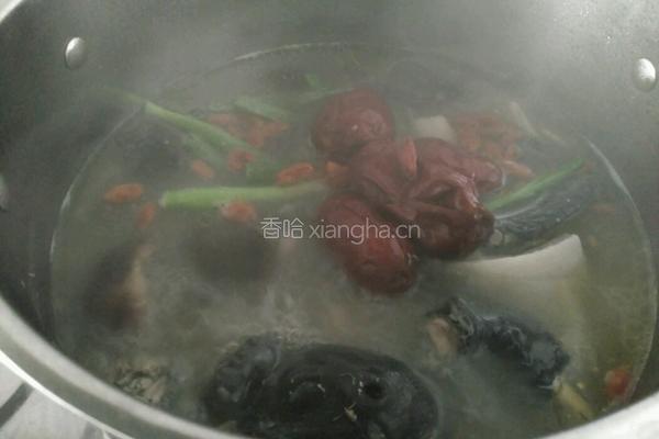 香菇乌鸡汤的做法图解7