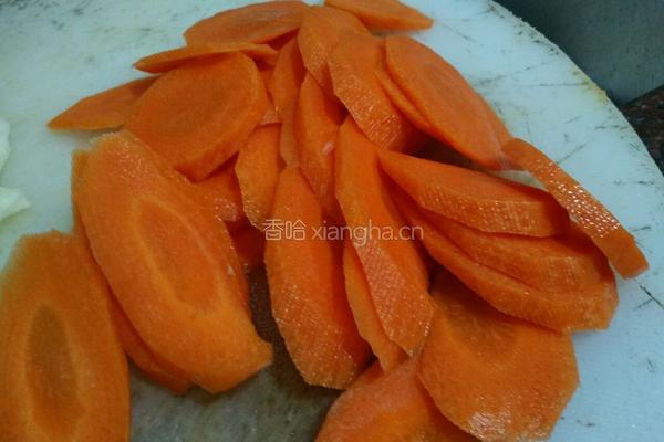 胡萝卜包菜炒肉的做法图解4