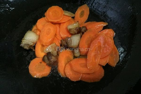 胡萝卜包菜炒肉的做法图解6