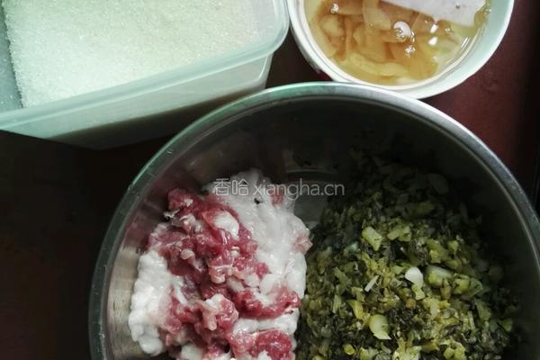 酸菜包子的做法图解1