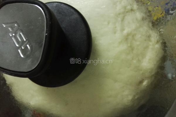 酸菜包子的做法图解3