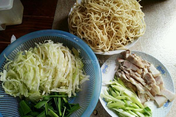 炒面的做法图解1