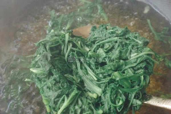 凉拌茼蒿叶的做法图解5