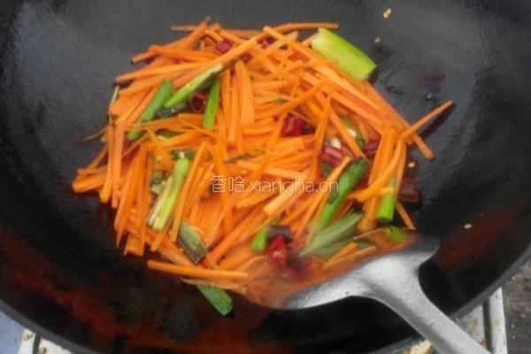 胡萝卜豆腐皮的做法图解3
