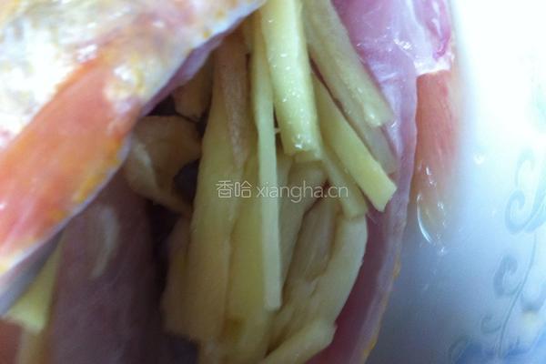 红酒烧煎大黄鱼的做法图解3