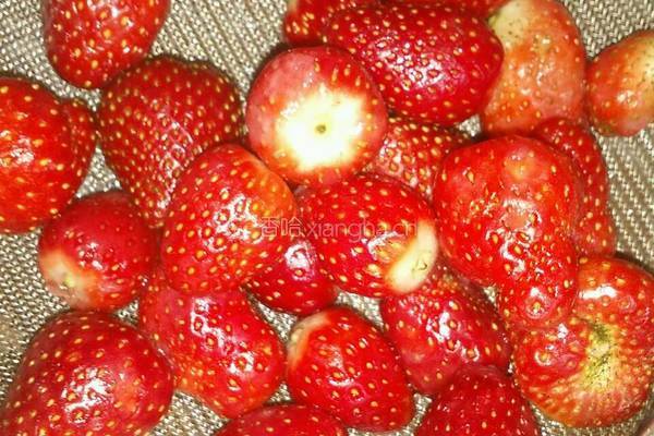 草莓红豆西米露的做法图解3