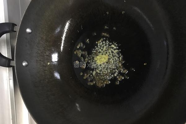 炝拌紫甘蓝的做法图解2