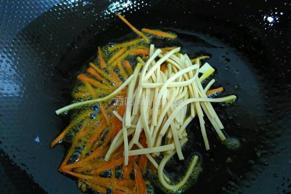 莴苣丝炒百叶的做法图解3