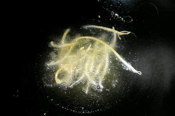 香炸绿豆芽的做法图解5