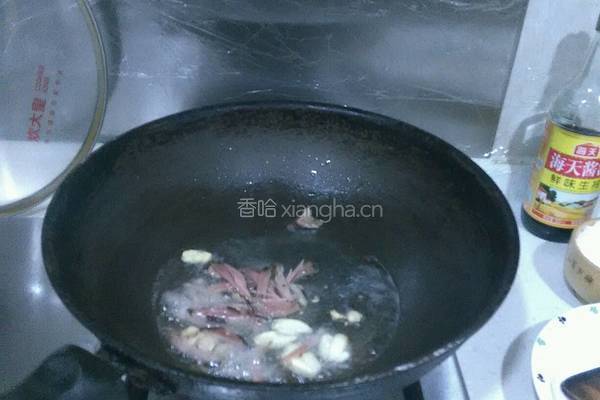 湖南熏腊肉炒包菜的做法图解5