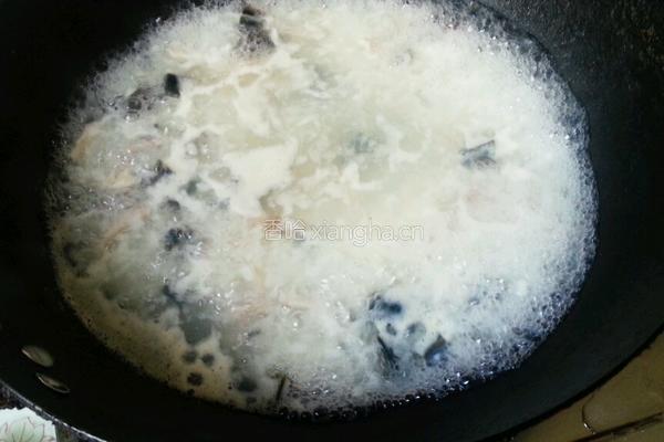 皮蛋瘦肉粥的做法图解5