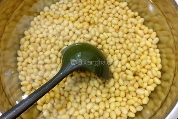 时尚妈妈教你自制嫩豆腐的做法图解1