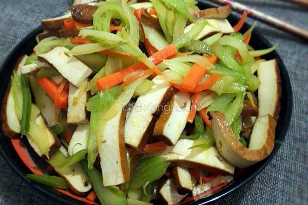 芹菜炒香干的做法图解9