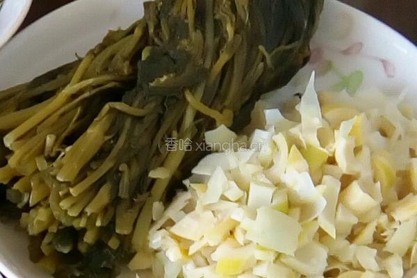春笋炒咸菜的做法图解2