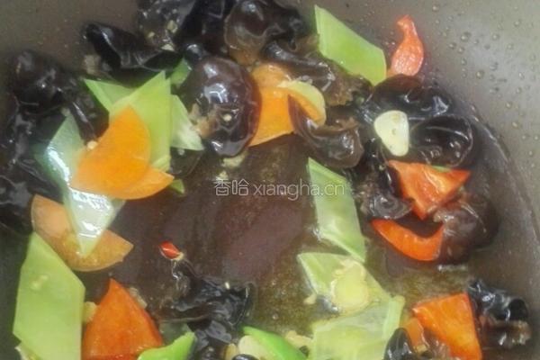 莴笋木耳炒肉片的做法图解8