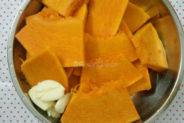 清炒南瓜的做法图解1