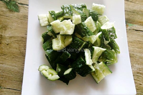 拍黄瓜的做法图解3