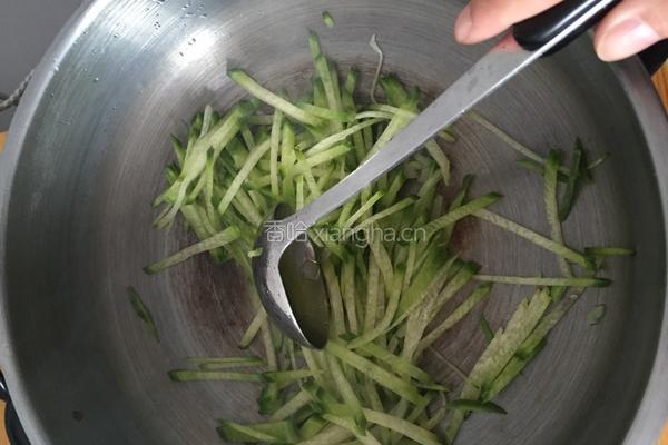 美味虾皮萝卜丝粥的做法图解5