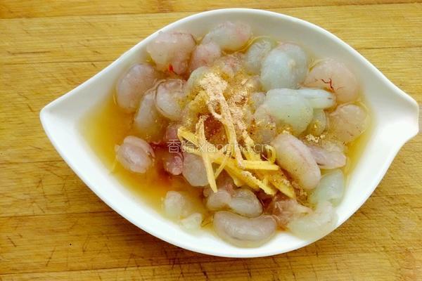 秋葵炒虾仁的做法图解2