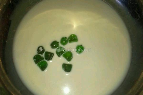 QQ版奶冻的做法图解2