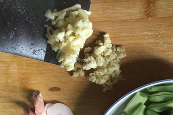 蒜香四季豆拌面的做法图解5