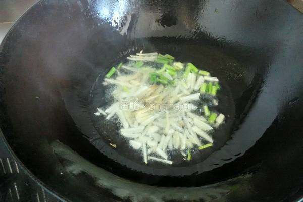 芹菜炒虾仁的做法图解6
