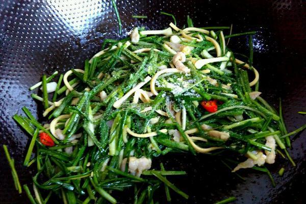 野蒜百叶炒咸肉丝的做法图解6
