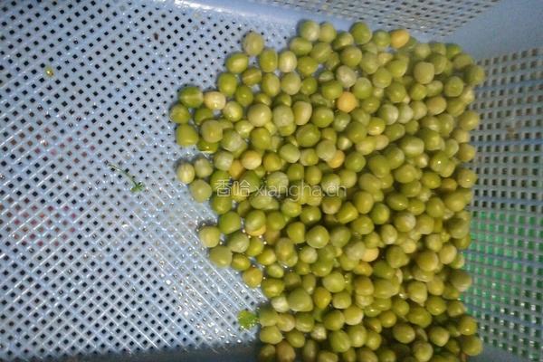 豌豆肉末的做法图解2