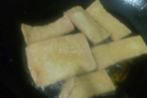 芹菜炒豆腐的做法图解2