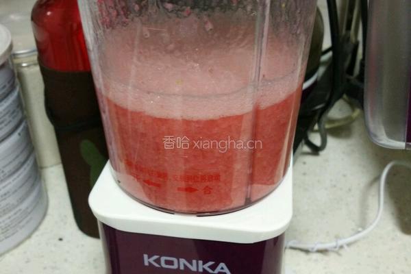 草莓汁?的做法图解3