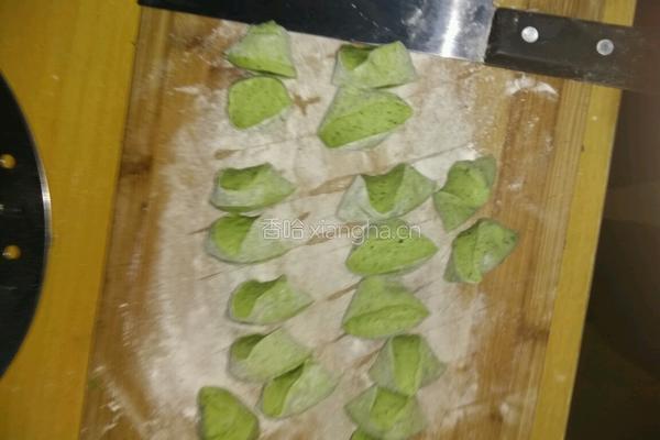 豇豆萝卜饺子的做法图解1