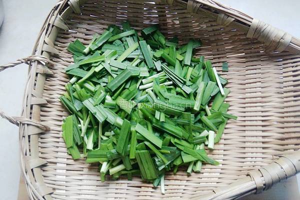 韭菜炒鸡蛋的做法图解1