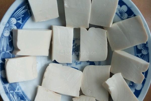 糖醋豆腐的做法图解1