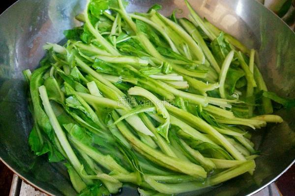 耗油根达菜的做法图解3