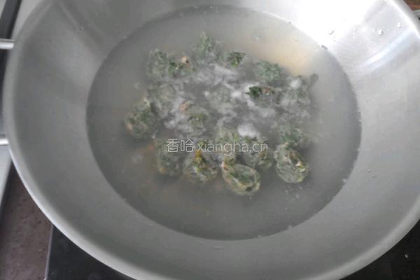 荠菜猪肉丸子海鲜汤的做法图解8