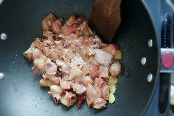 豌豆炒鸡块的做法图解8