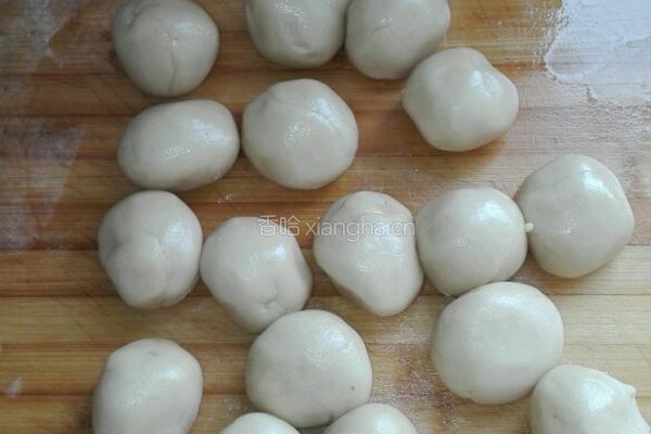 黑米馅月饼的做法图解14