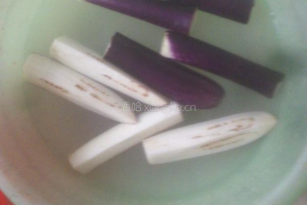 懒人蒸茄子的做法图解1