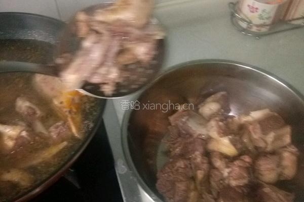 飘香大鹅炖土豆的做法图解1
